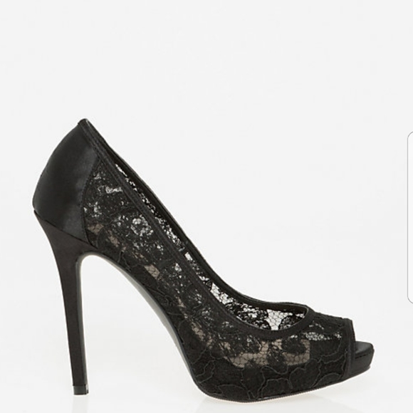 Le Chateau lace high heels - Picture 2 of 4
